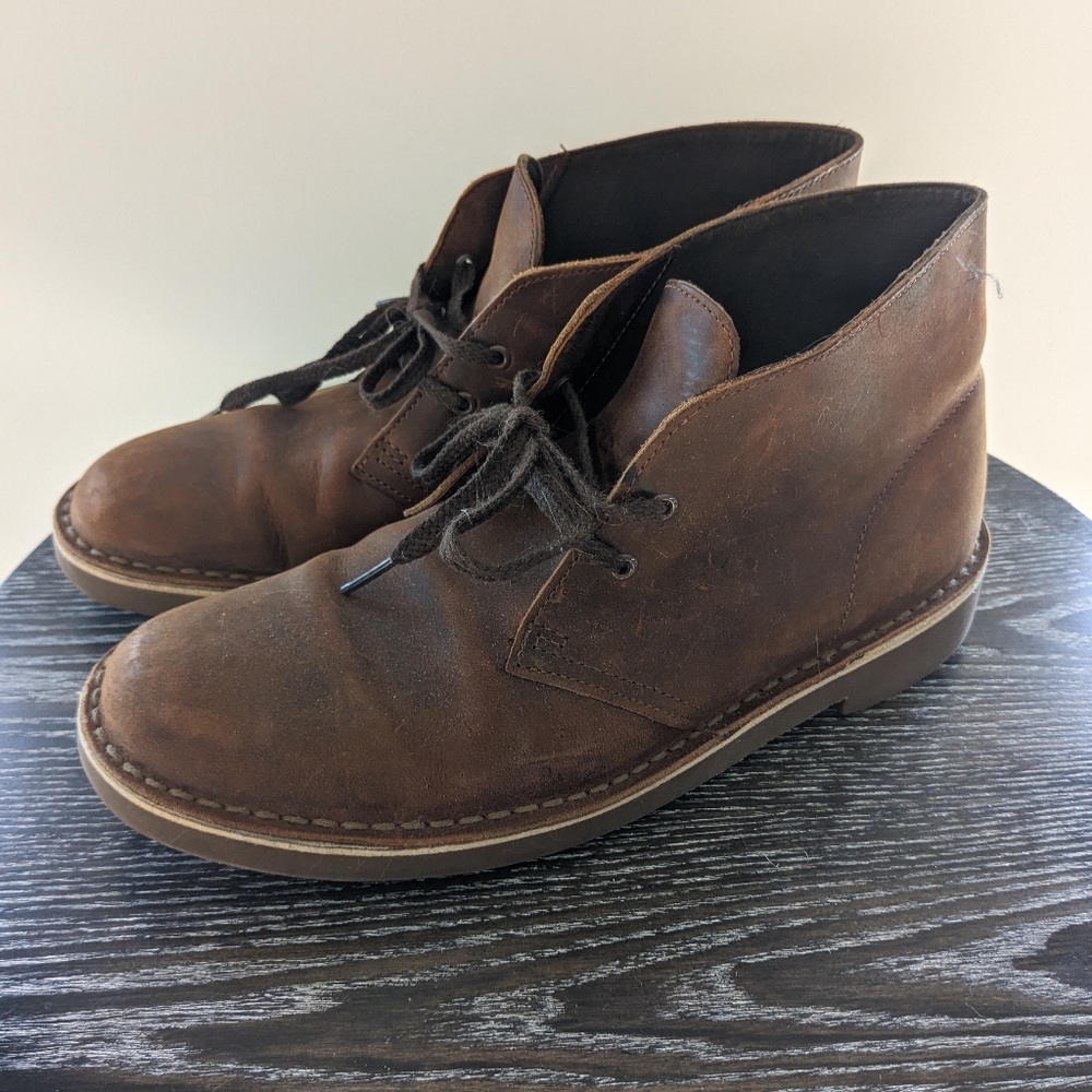 Clarks Leather Chukka Boots, size M7, EUC